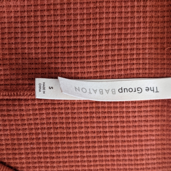 Aritzia Tie Front thermal - Picture 2 of 4